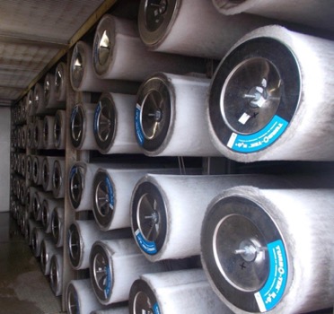 尽管 6 000 小时的丛林大火产生大量碳烟，但压差或叶片状况几乎没有增加。