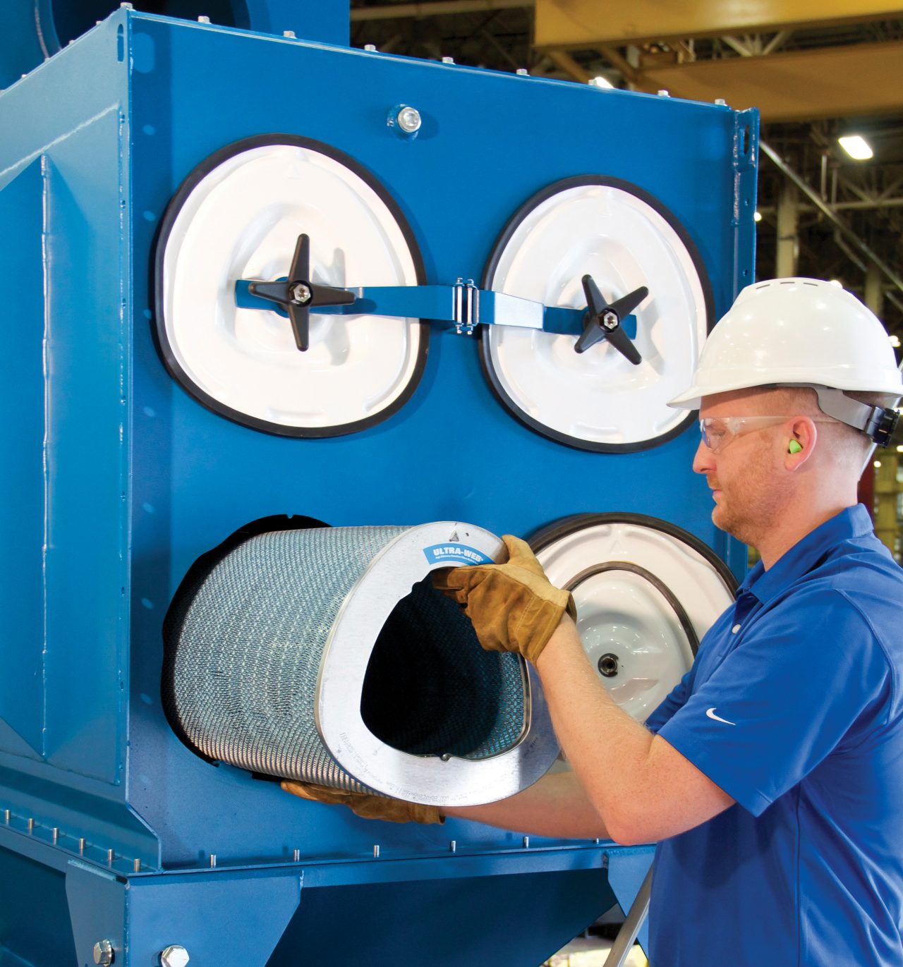 现在，联网技术使产品专家能够远程监控除尘器，并在出现性能警报时做出响应。