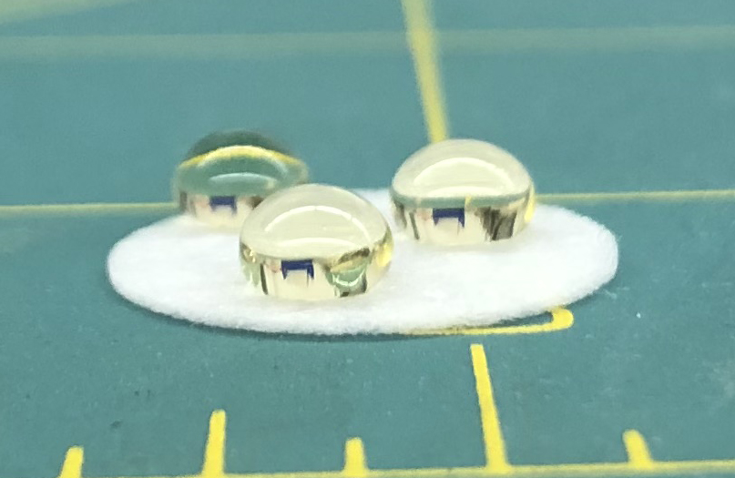 图 5：根据碳氢化合物防湿 AATCC 标准，ePTFE 覆膜防水透气阀和唐纳森动力传动系统防水透气阀中的专利 Synteq 凝聚式预过滤滤芯被评定为疏油疏水最低为 7 级。